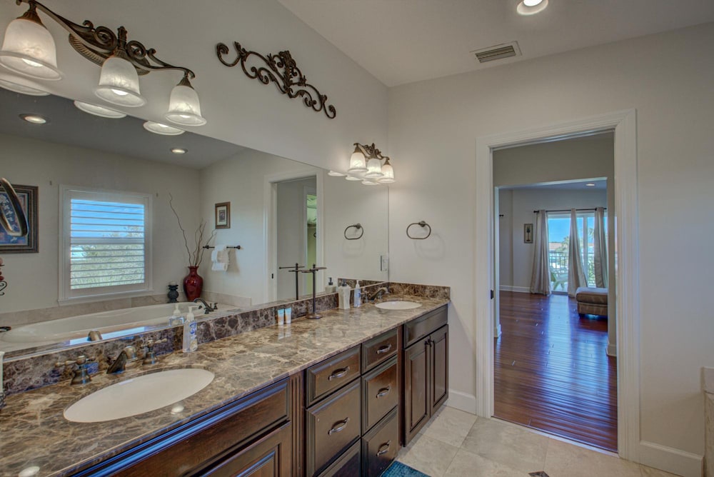 Anna Maria Island Beach Palace - photo 67
