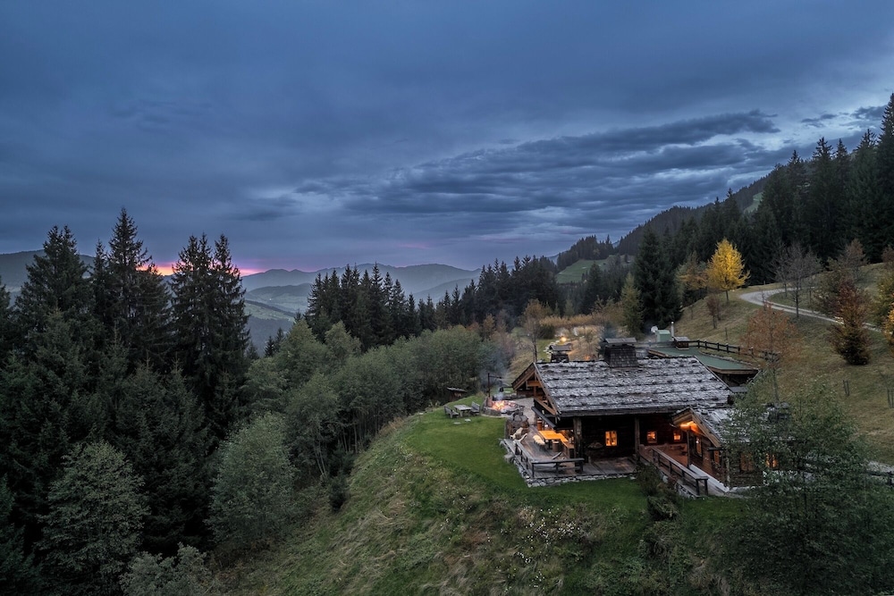 Buccara Zwischenbachalm in Westendorf, Austria