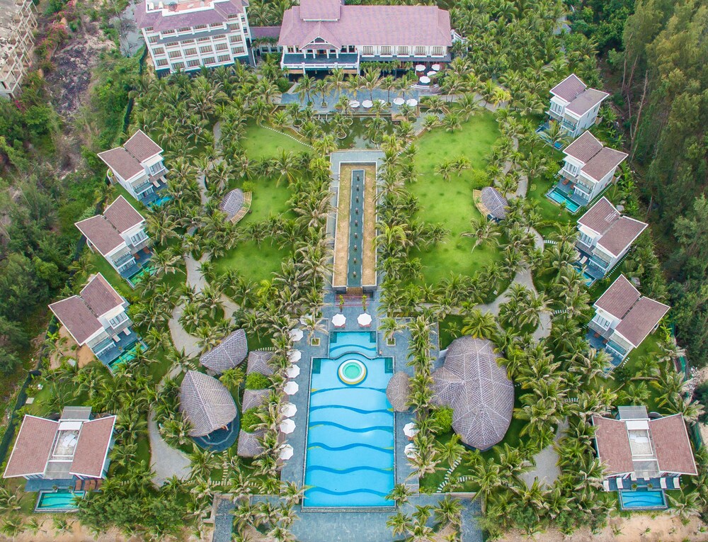 Sonata Resort & Spa - carbon neutral hotel in Phan Thiet