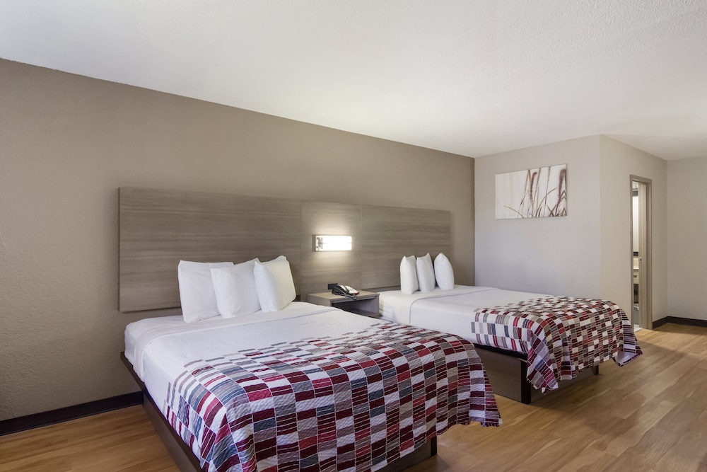 Red Roof Inn & Suites Brunswick I 95 - photo 6