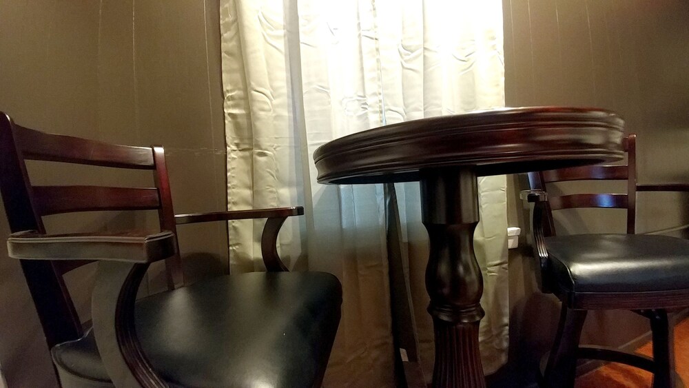 Historic Whiting Hotel Suites - photo 23