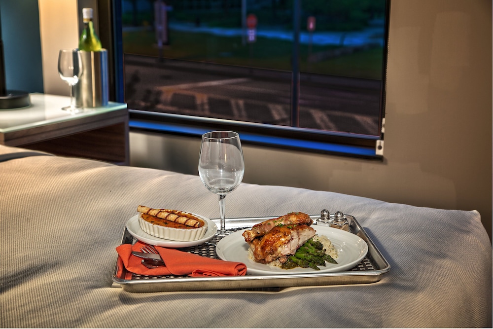 Hotel Indigo Pittsburgh University Oakland an IHG Hotel - featured photo