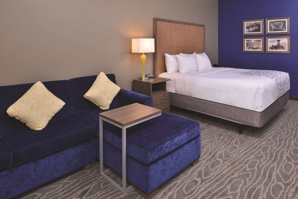La Quinta Inn & Suites by Wyndham Page at Lake Powell - photo 25
