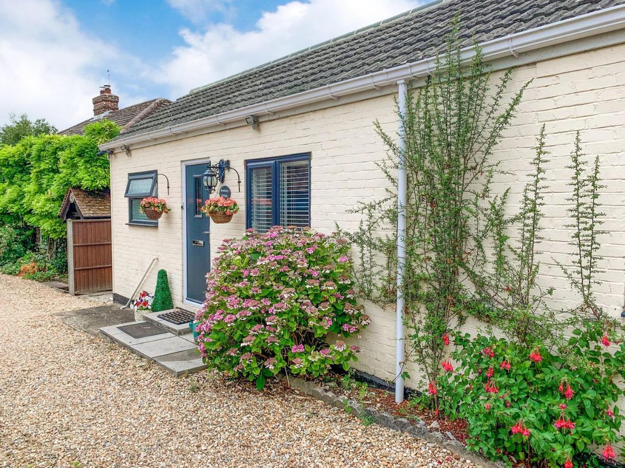 Sunbury Cottage — 4-Star Luxury Hotel in Waterlooville, United Kingdom