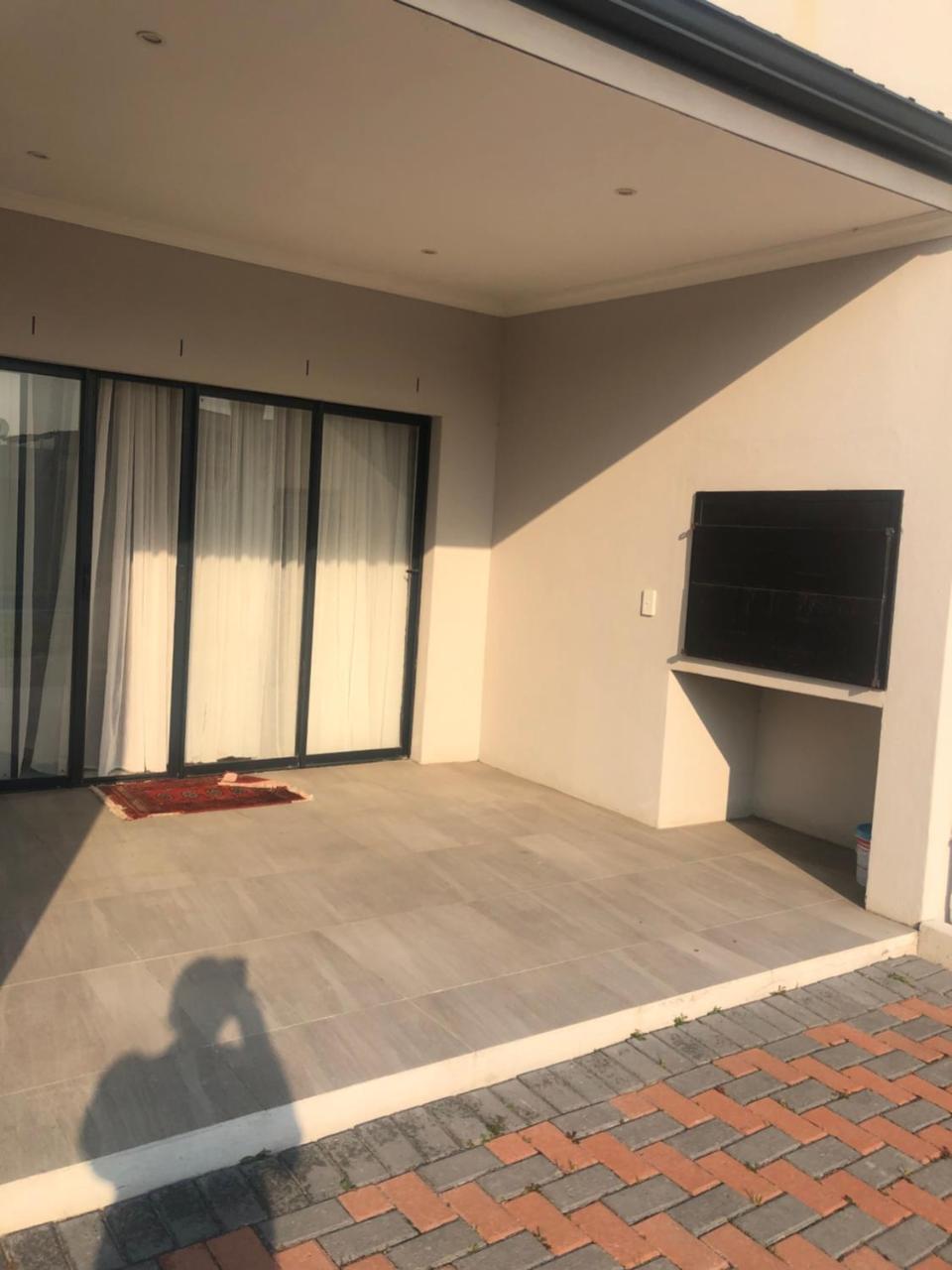 Five bedrooms holiday home
