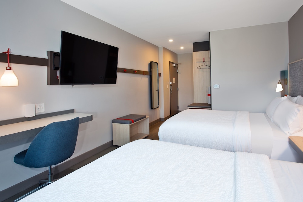 avid hotel Detroit Warren by IHG - photo 8