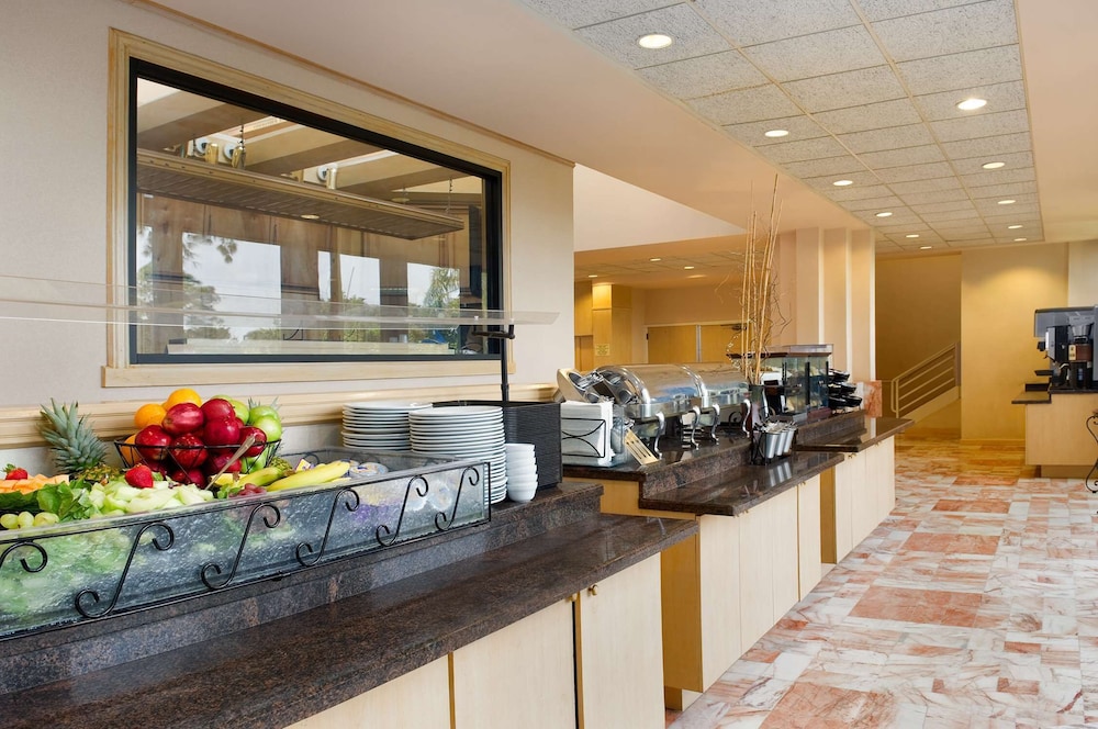 Embassy Suites by Hilton Palm Beach Gardens PGA Boulevard - photo 31