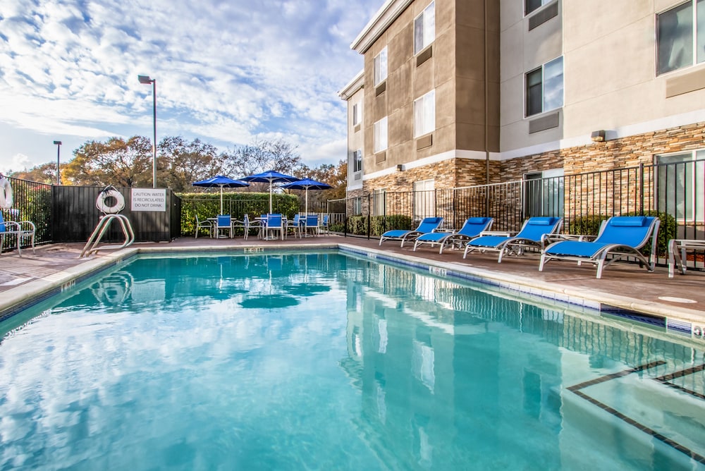 Holiday Inn Express Hotel & Suites Roseville Galleria Area by IHG - photo 95