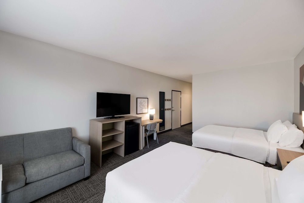 Spark by Hilton Midland South - photo 16