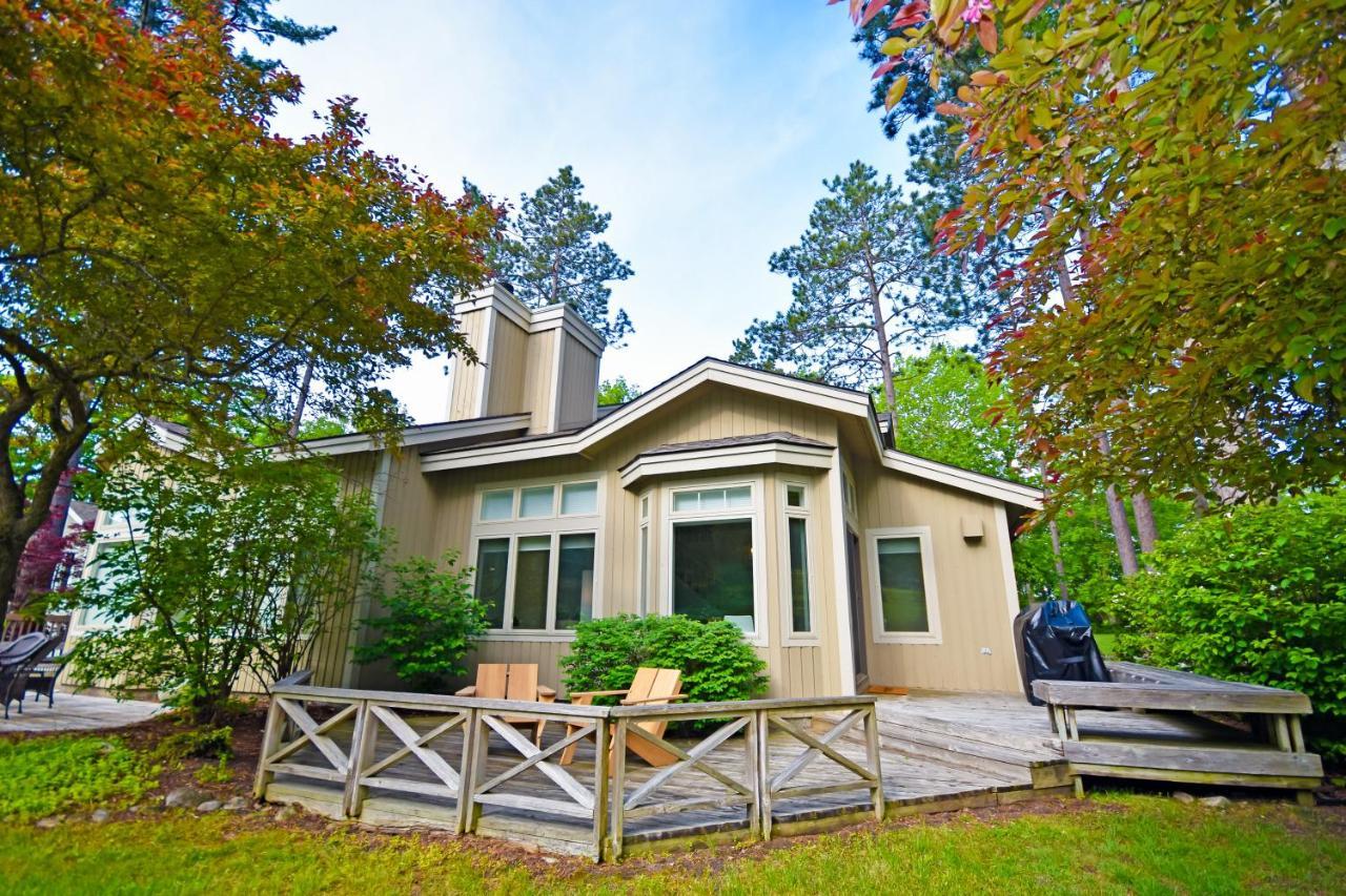 Brook Hill Cottages 42 in Traverse City, United States