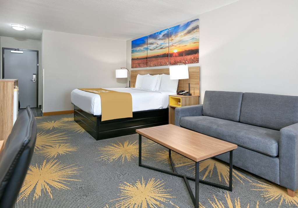 Days Inn by Wyndham Tunica Resorts - photo 42