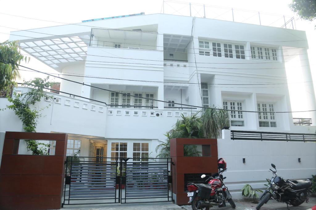 Happy Mark Suites Rooms - last minute hotel in Lucknow