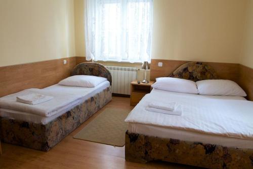Dworek Brodowo Restauracja Hotel Przyjęcia — hotel in Sroda Wielkopolska