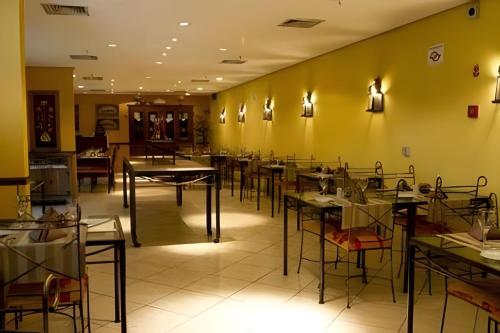 Flat Hotel Rua Americo Brasiliense 2163 Uh1208 in Sao Paulo, Brasil