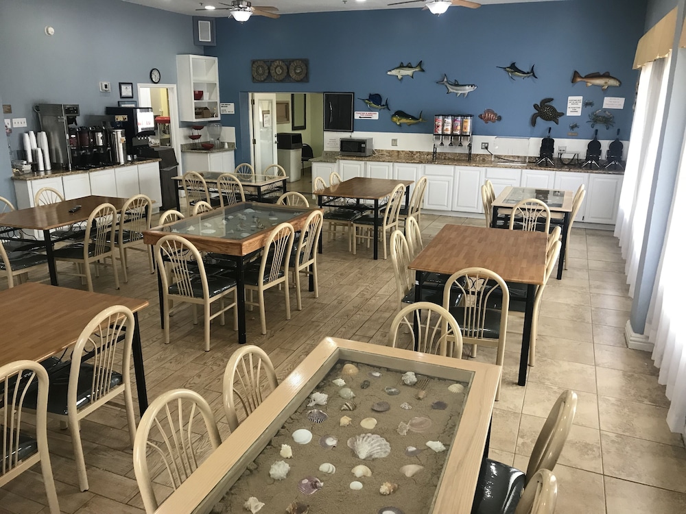 Ramada by Wyndham & Suites South Padre Island - photo 48