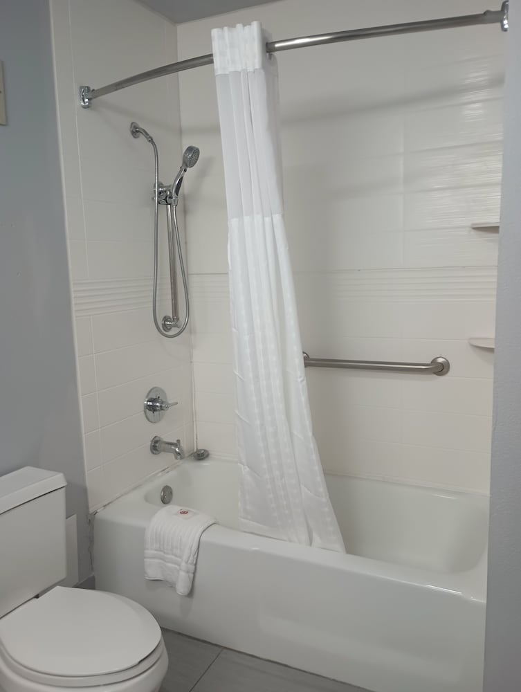 Comfort Inn and Suites Johnson City NY - photo 18