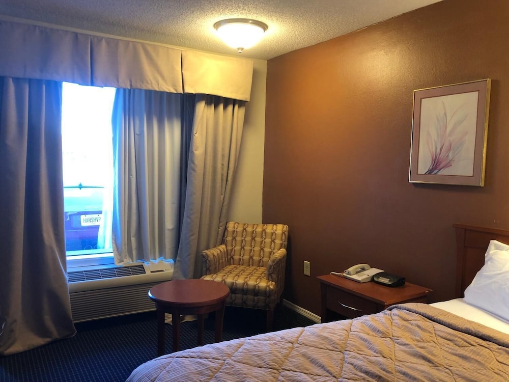 America's Best Inn - photo 3