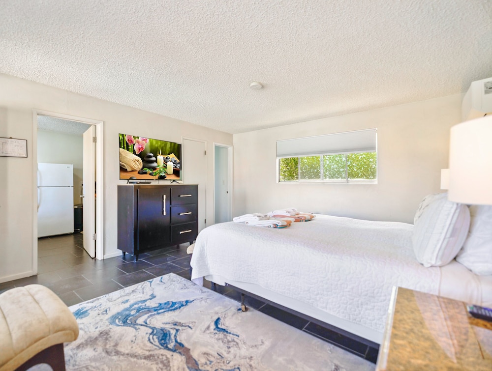 Lido Palms Resort and Spa - photo 8