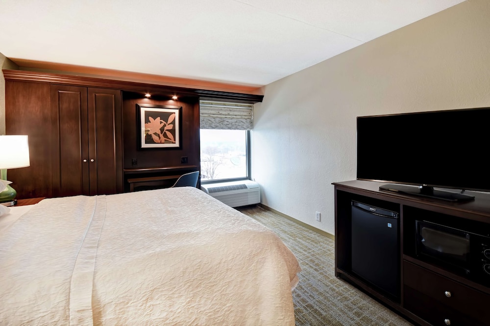 Hampton Inn Kansas City Overland Park - photo 19