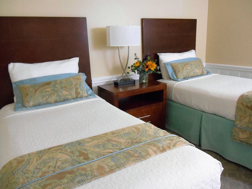 Carmel Bay View Inn - photo 10