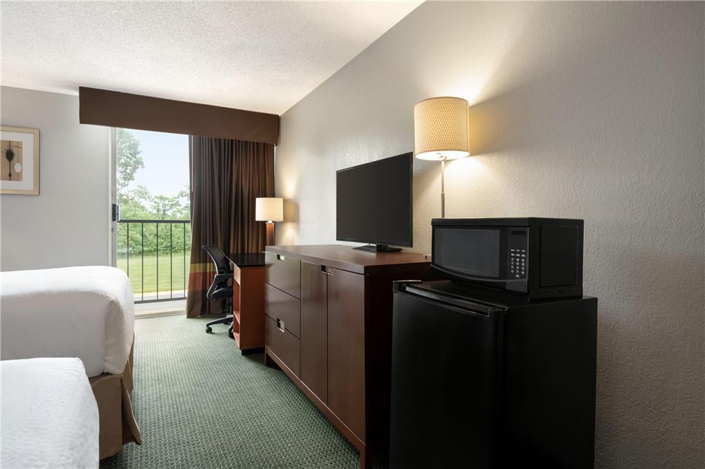 Baymont by Wyndham Salem Roanoke Area - photo 14