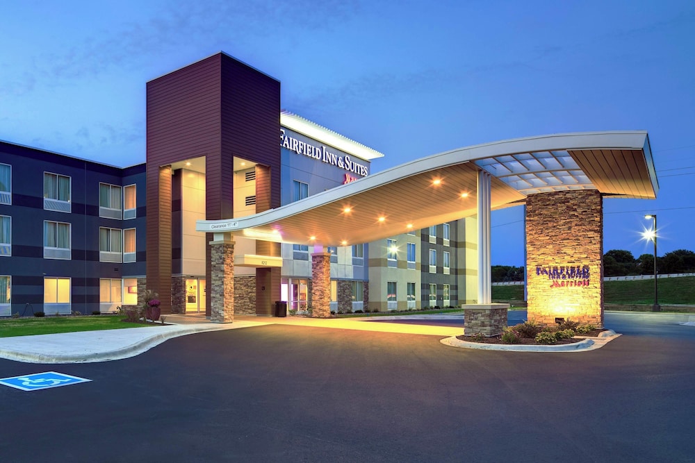 Fairfield Inn & Suites by Marriott Madison West Middleton - carbon neutral hotel in Middleton