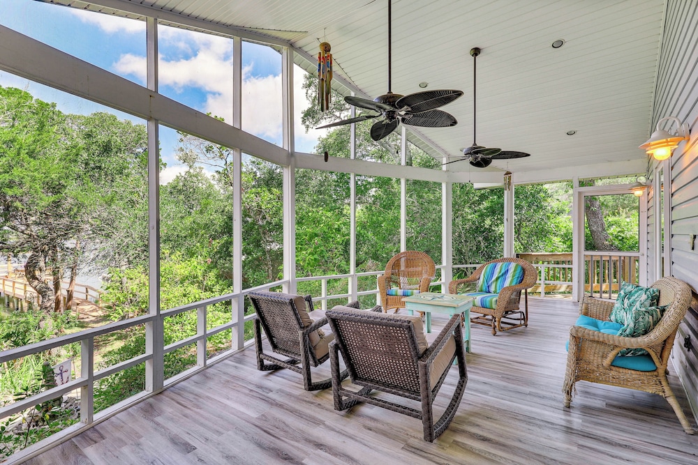 Reel Blessed Topsail Beach Home with Private Dock — 4-Star Luxury Hotel in Santa Cruz, United States