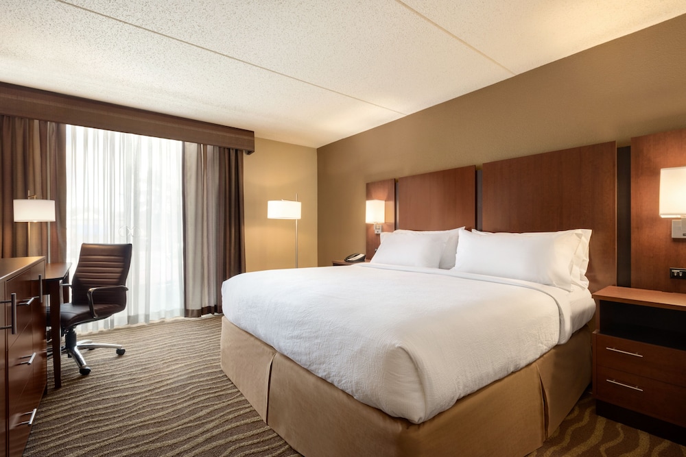 Holiday Inn Hotel & Suites Des Moines Northwest by IHG - photo 7