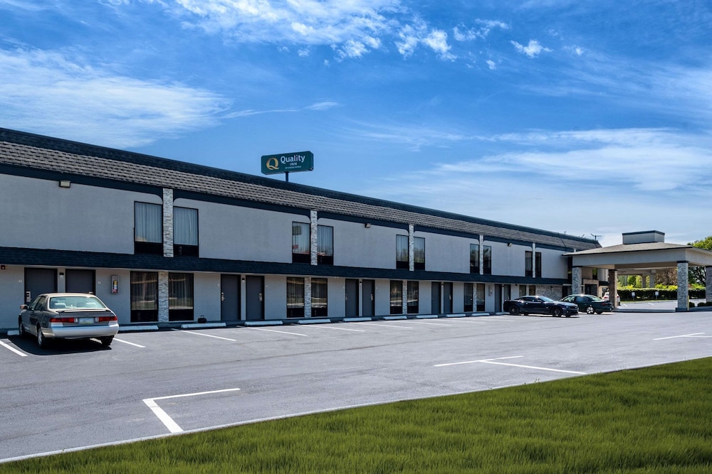 Quality Inn Cleveland North - photo 50