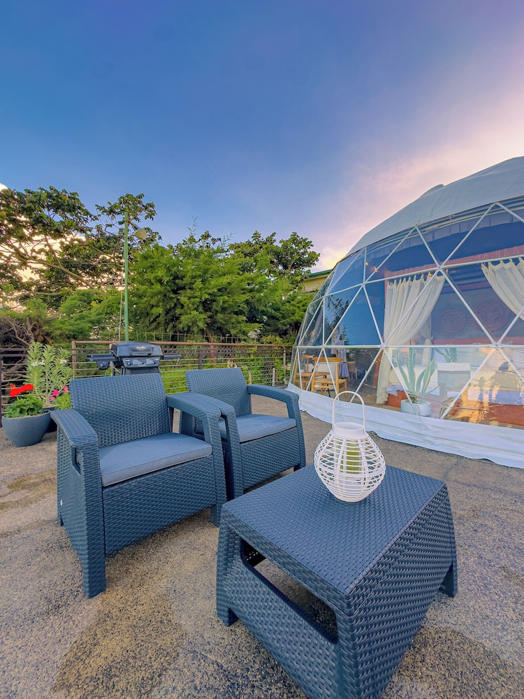 Cardedeu Domos in Santa Tecla, El Salvador