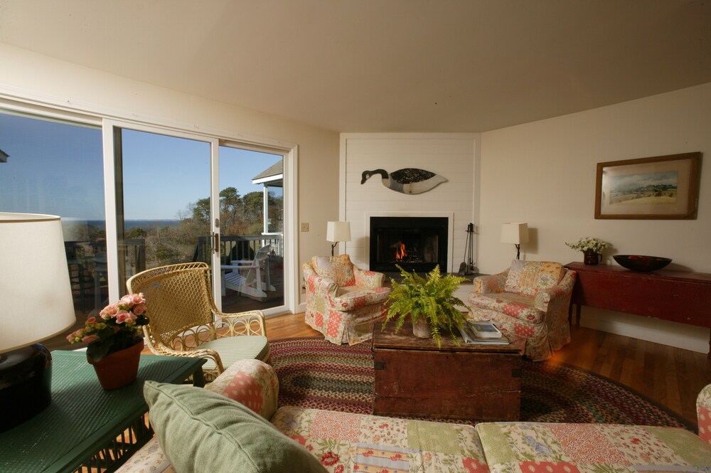 Menemsha Inn - photo 13