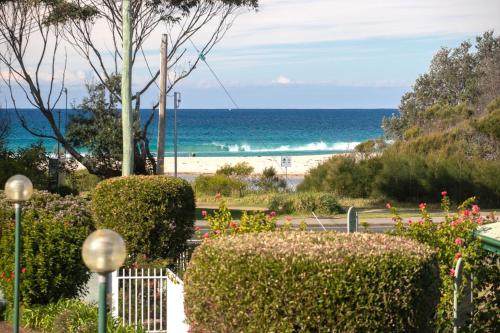 Fathoms 9 — 4-Star Luxury Hotel in Mollymook, Australia