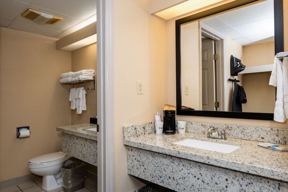 Twin Mountain Inn & Suites - photo 43