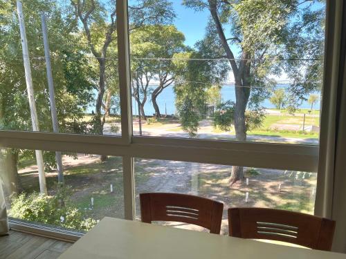 Espectacular departamento sobre la laguna para parejas — Chascomus — photo 3