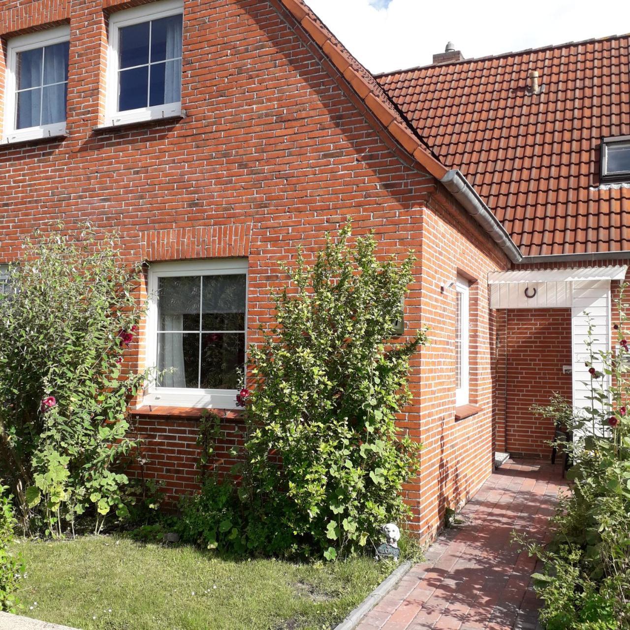 Ferienhaus Ronny — 4-Star Luxury Hotel in Hinte, Germany