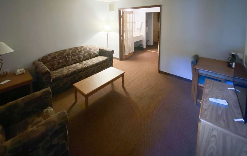 Motel6 Norway MI - photo 12