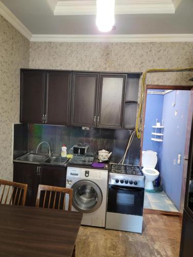 Apartment On Leonidze 18