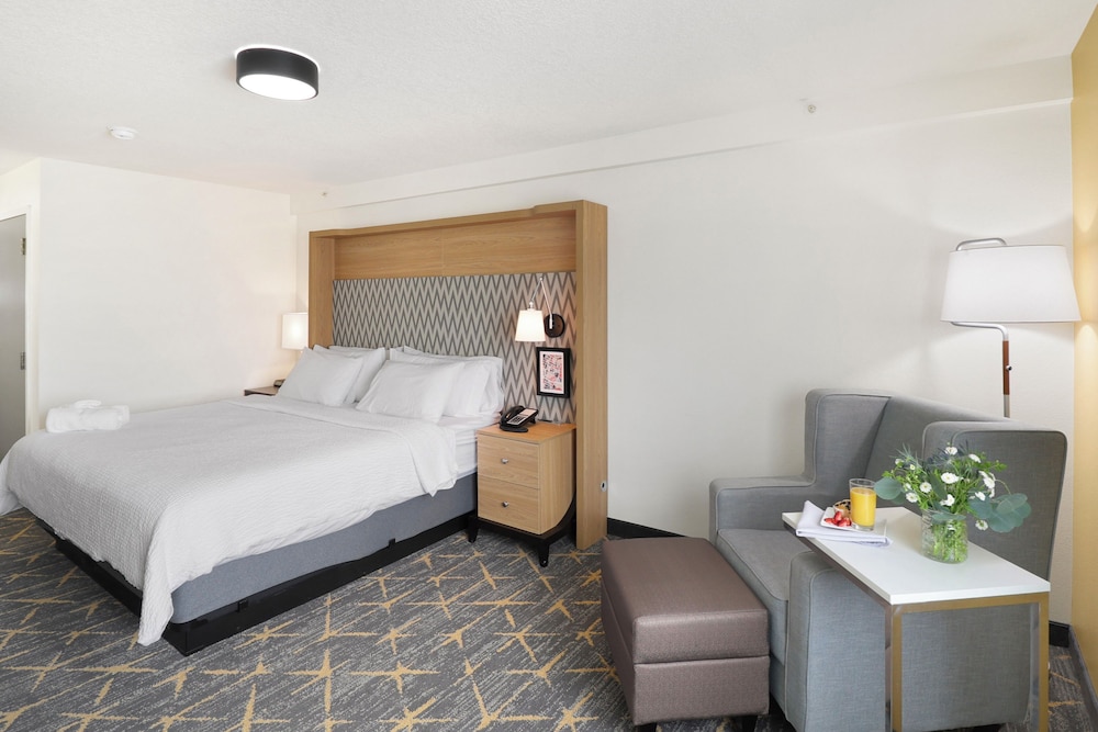 Holiday Inn Redding by IHG - photo 20