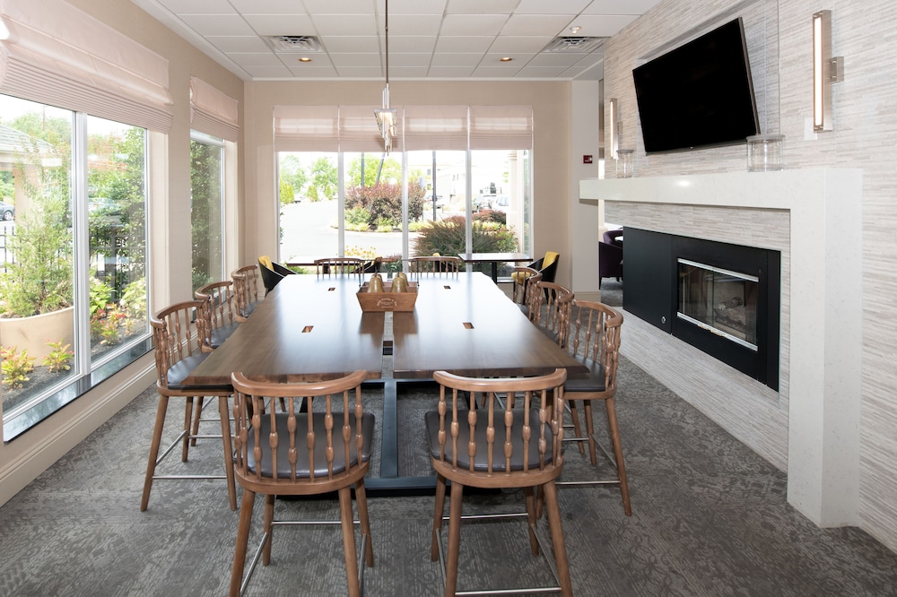 Hilton Garden Inn Philadelphia Ft. Washington - photo 2