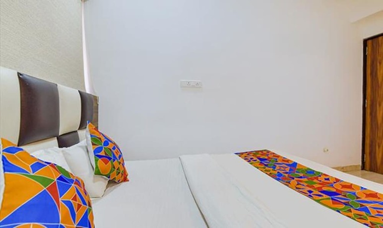 Fabhotel Acropole Inn in Ahmedabad, India