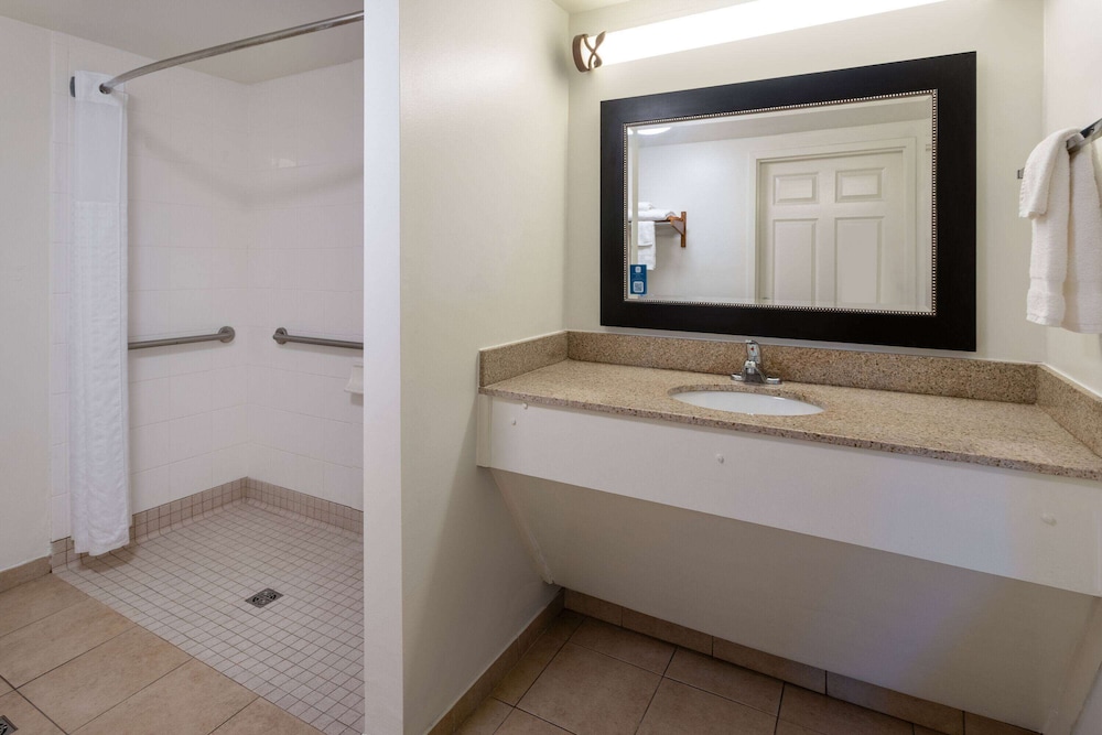 Studio 6 Suites Jacksonville NC - photo 24