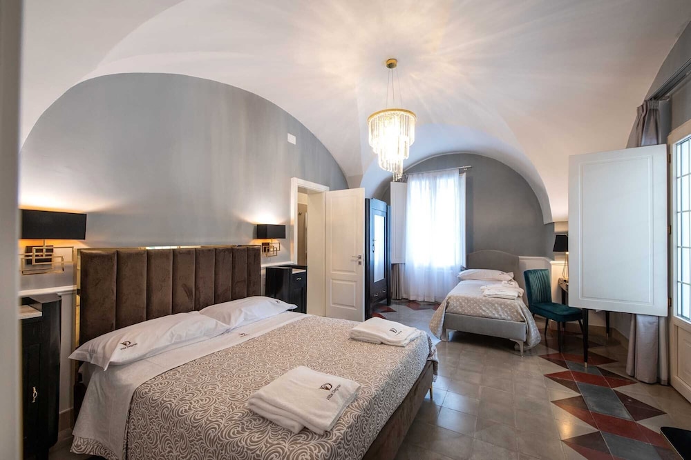 Palazzo Bove 2 Villa Dagmar — 4-Star Luxury Hotel in Galatone, Italy