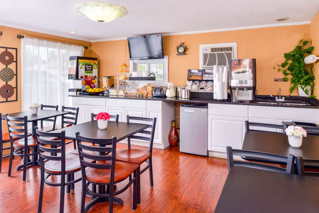 Rodeway Inn Orleans Cape Cod - photo 46