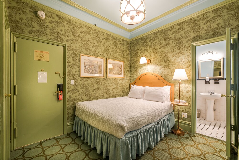 The Hotel Wolcott - photo 22