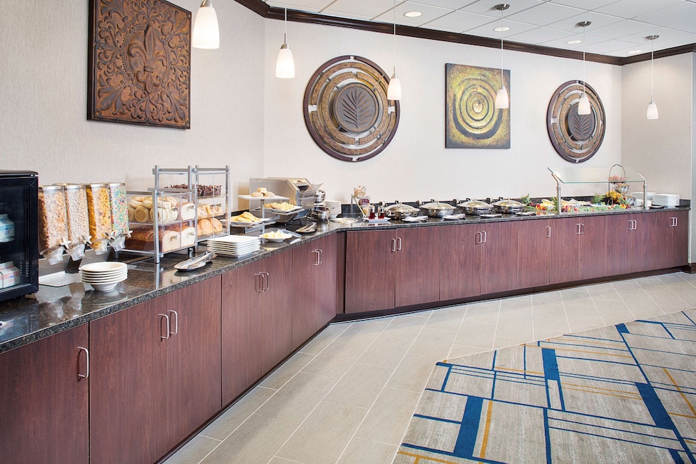 DoubleTree Hotel Baltimore BWI Airport - photo 24