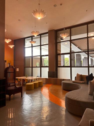 Close dont book — 5-Star Luxury Hotel in Manila, Philippines