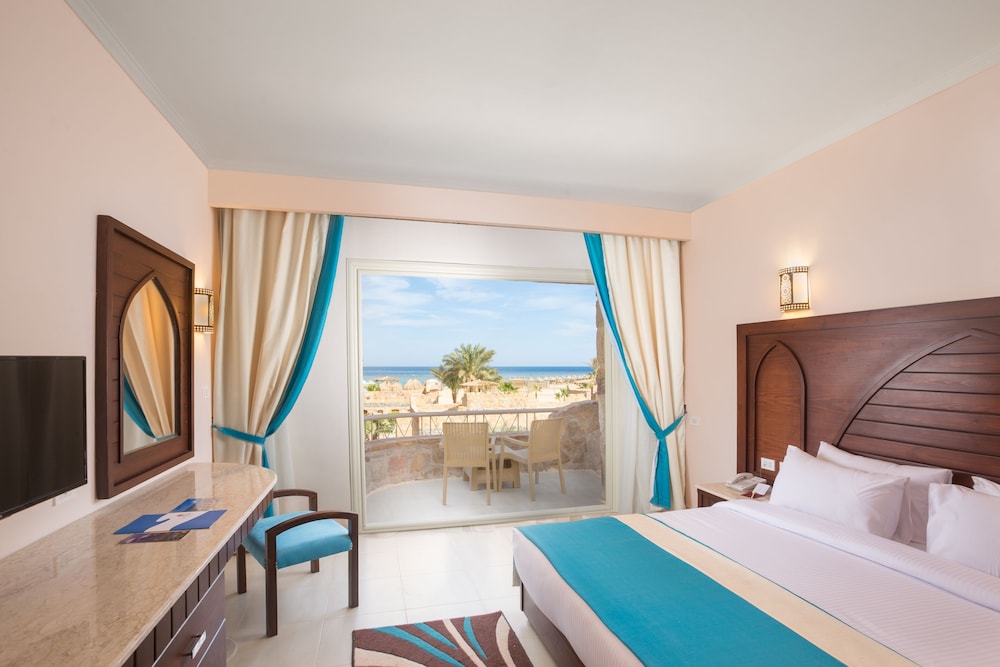 Utopia Beach Club - carbon neutral hotel in Marsa Alam