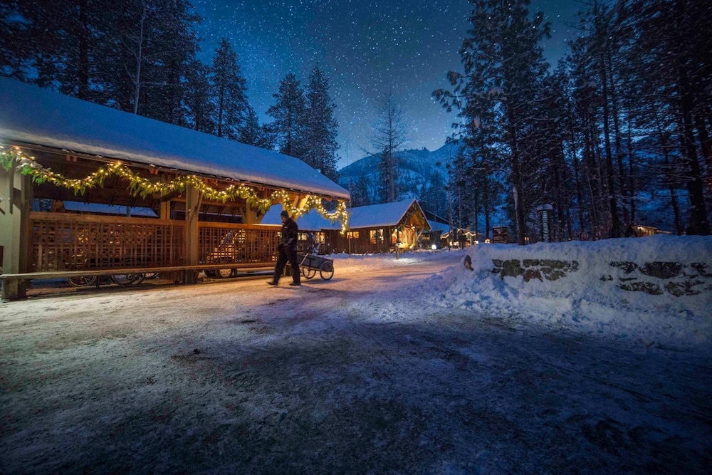 Sleeping Lady Mountain Resort & Spa - photo 33