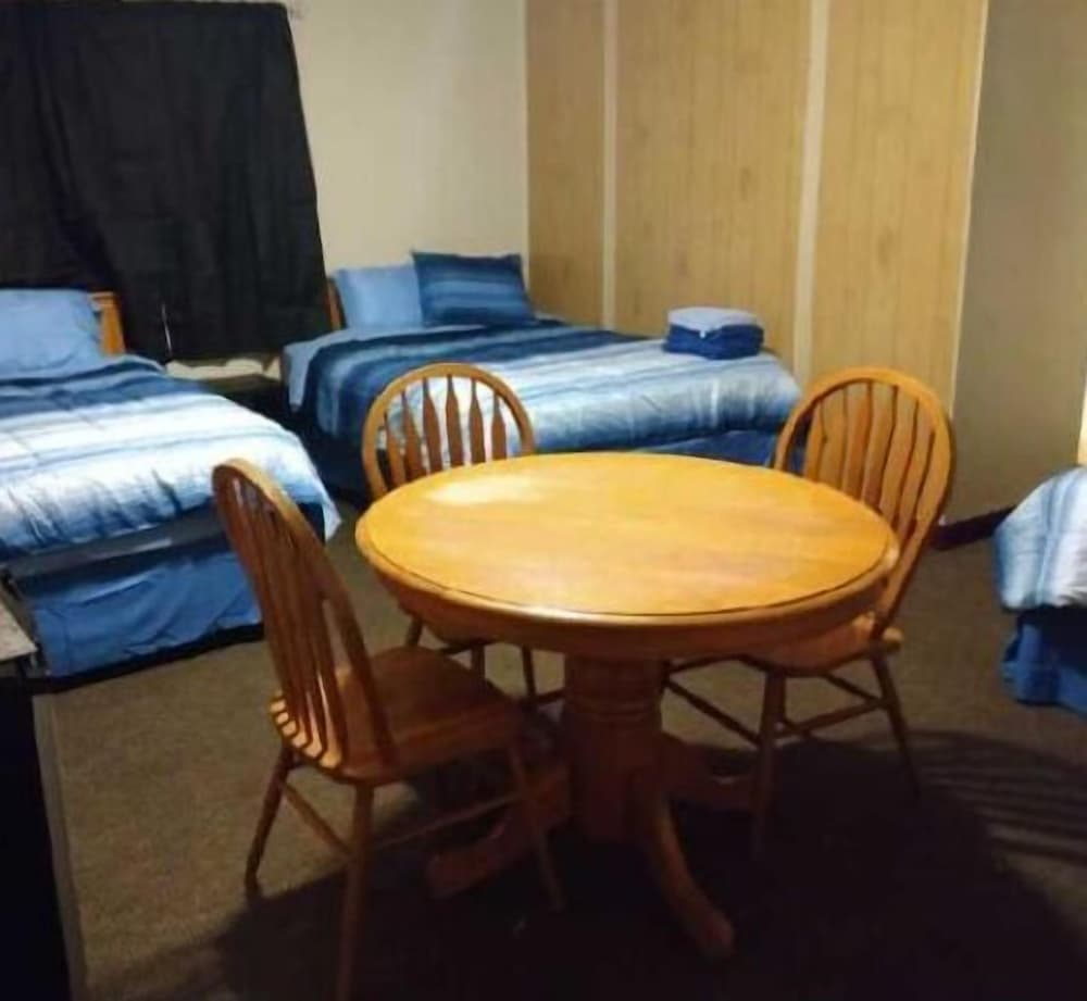 Marinette Inn - photo 4