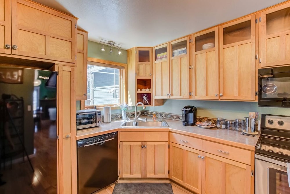 4BR Garden of the Gods Family Getaway - photo 18